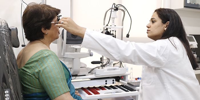 Arunodaya Eye Clinic provides the best Computer Vision Syndrome Treatment In Wakad Pune led by Dr. Anuprita Gandhi Bhatt, Top Opthamologist in Pune.