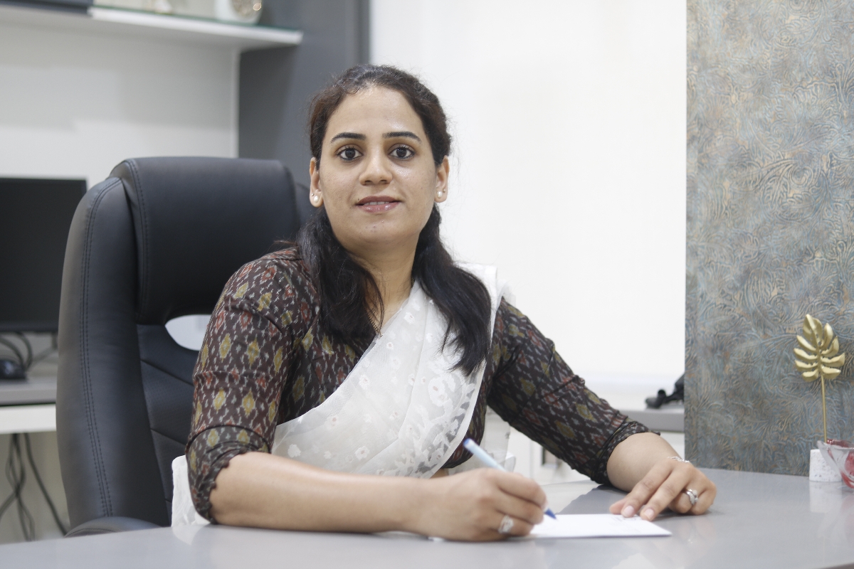 Dr. Anuprita Gandhi Bhatt is a renowned Senior Opthalmologist in Pune, expert in specialties such as cataract treatment, medical retina, cornea, and glaucoma.