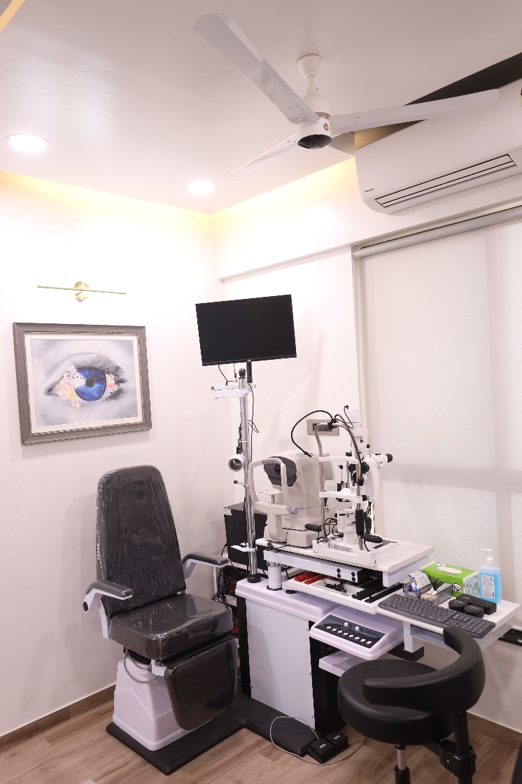 Latest Facilities & modern infrastructure of Arunodaya Eye Clinic in Wakad, Pune providing eye care services like best treatment for cataract, retina, glaucoma and cornea in Pune.